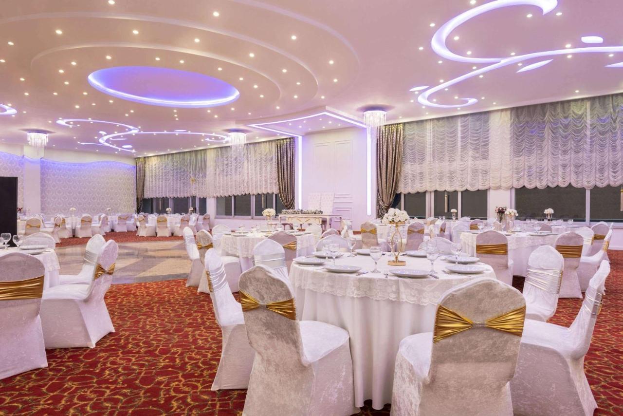 Hotel Ramada By Wyndham Nigde Exteriér fotografie