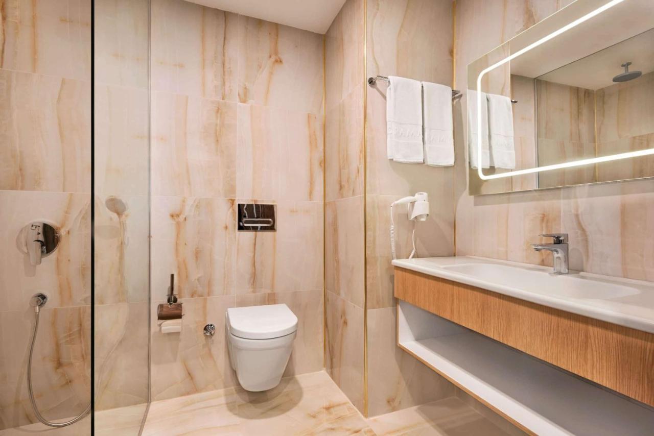 Hotel Ramada By Wyndham Nigde Exteriér fotografie