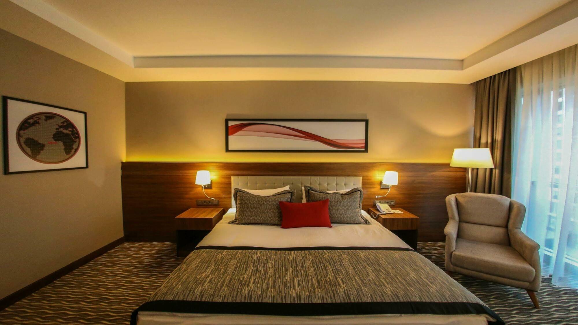 Hotel Ramada By Wyndham Nigde Exteriér fotografie