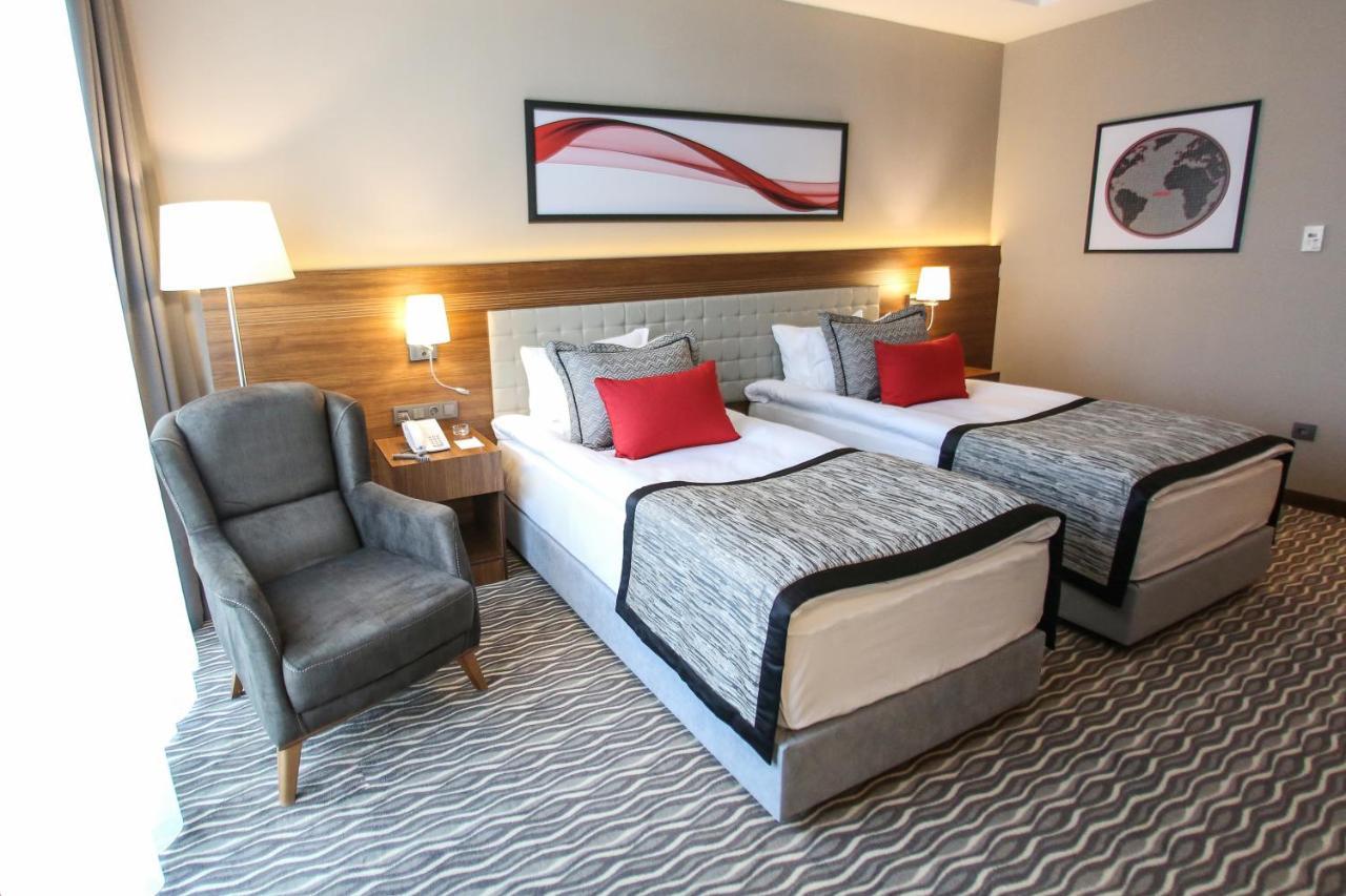 Hotel Ramada By Wyndham Nigde Exteriér fotografie