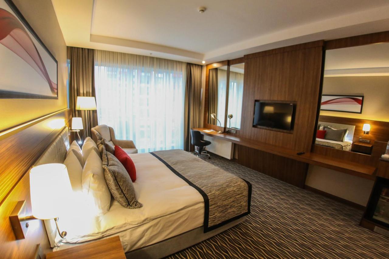 Hotel Ramada By Wyndham Nigde Exteriér fotografie