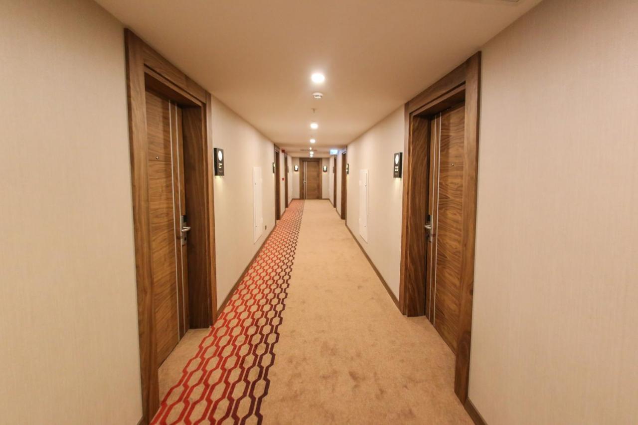 Hotel Ramada By Wyndham Nigde Exteriér fotografie